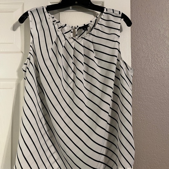 Worthington Tops - Worthington Diagonal Striped Blouse - Black and White